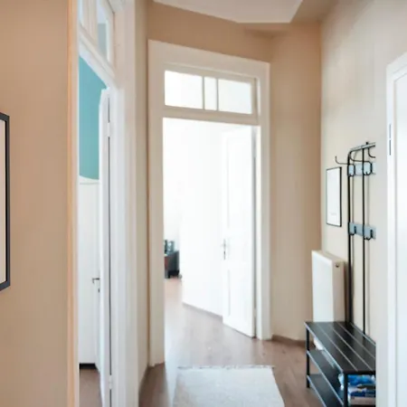 Fandango By Halu!, Gorgeous Neoclassical Next To Metro Station * Saloniki