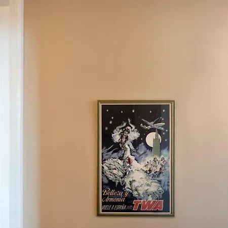 Fandango By Halu!, Gorgeous Neoclassical Next To Metro Station شقة